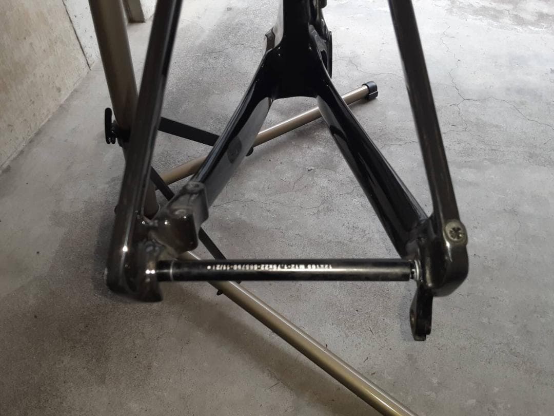 【美品】新型 TREK Speed Concept SLR フレームセット