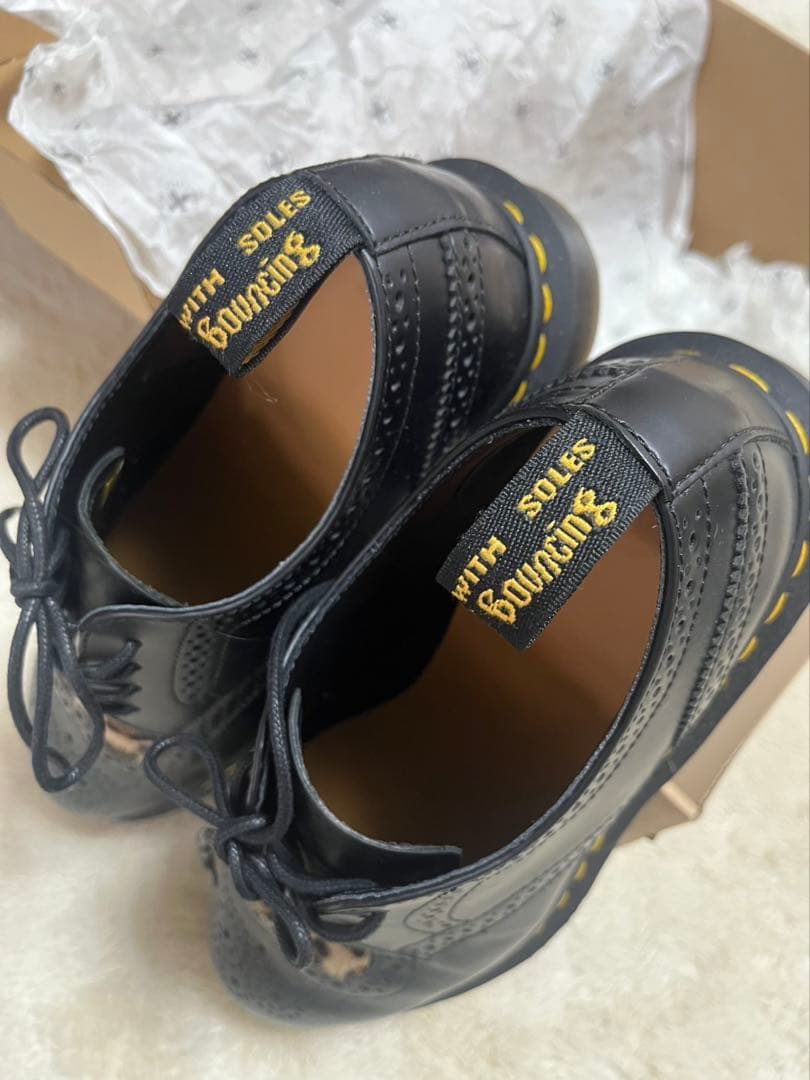 靴 DR. MARTENS / JOYCE HEART