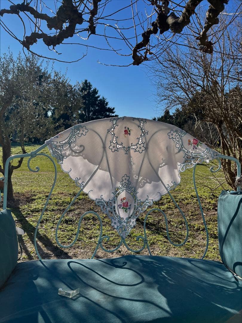 ◆フランスアンティーク｜乙女な手刺繍テーブルクロス、水色花姫レース小さめ正方形