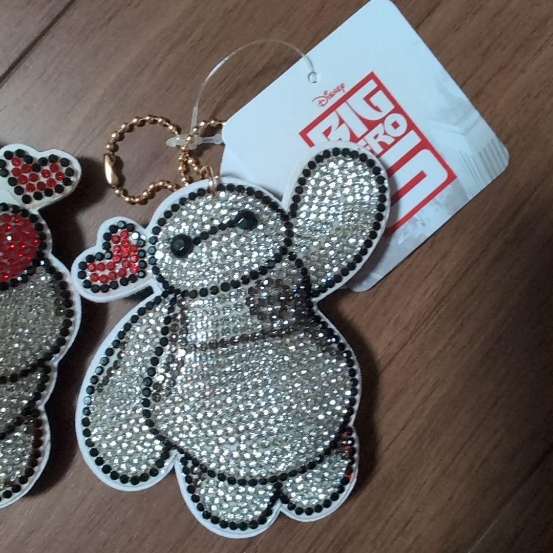 ベイマックス キラキララインストーン キーホルダー 2点セット - メルカリ