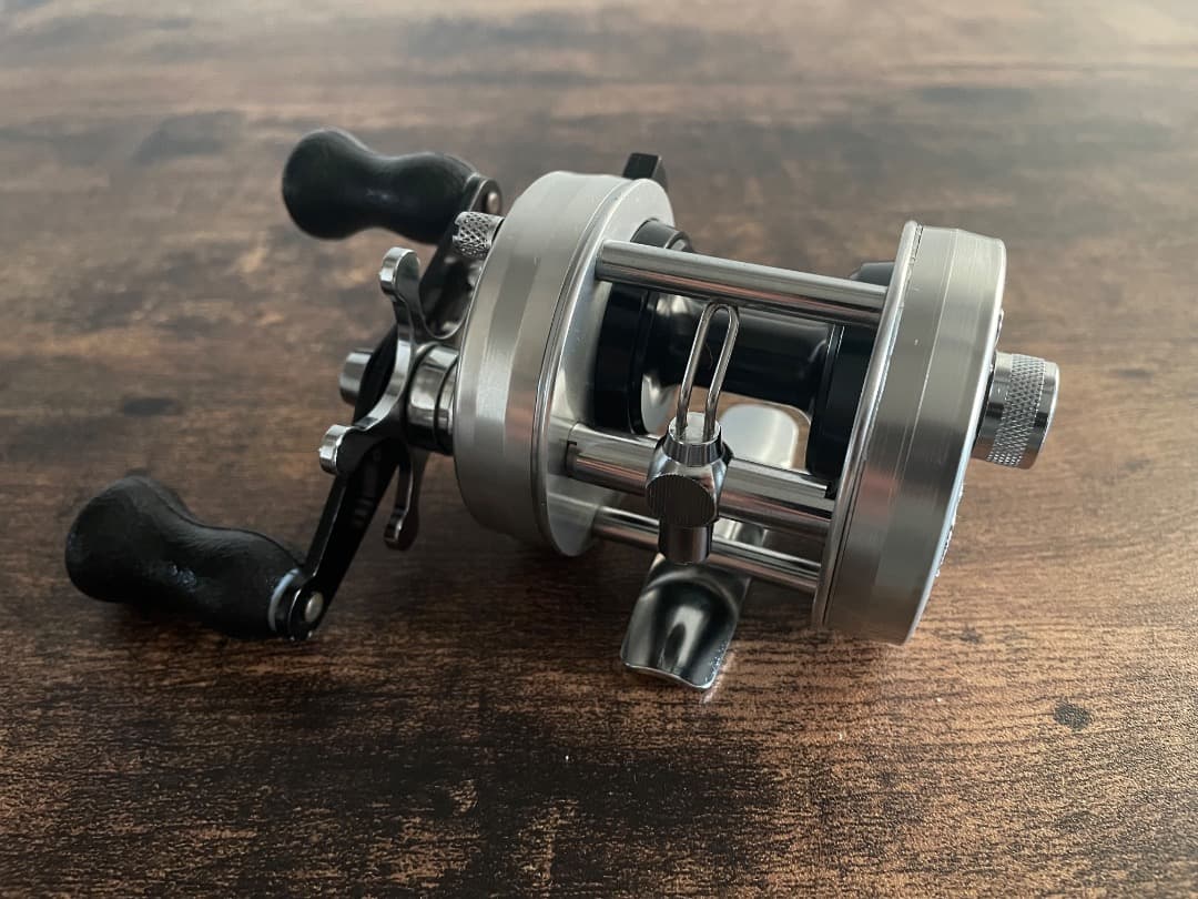 ABU Ambassadeur 2500C IAR アブ アンバサダー シルバー