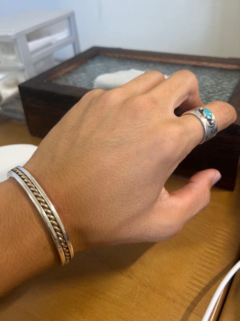 ナバホ シルバー バングル 925 スターリング12K Daniel Make - メルカリ