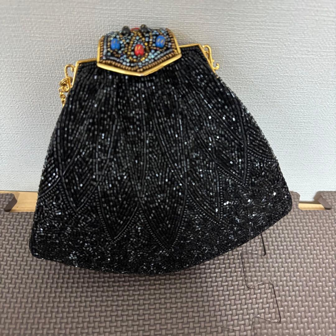 LUMY♡ビーズ装飾 黒 バッグ 留め具 チェーン ブラック パーティーの
