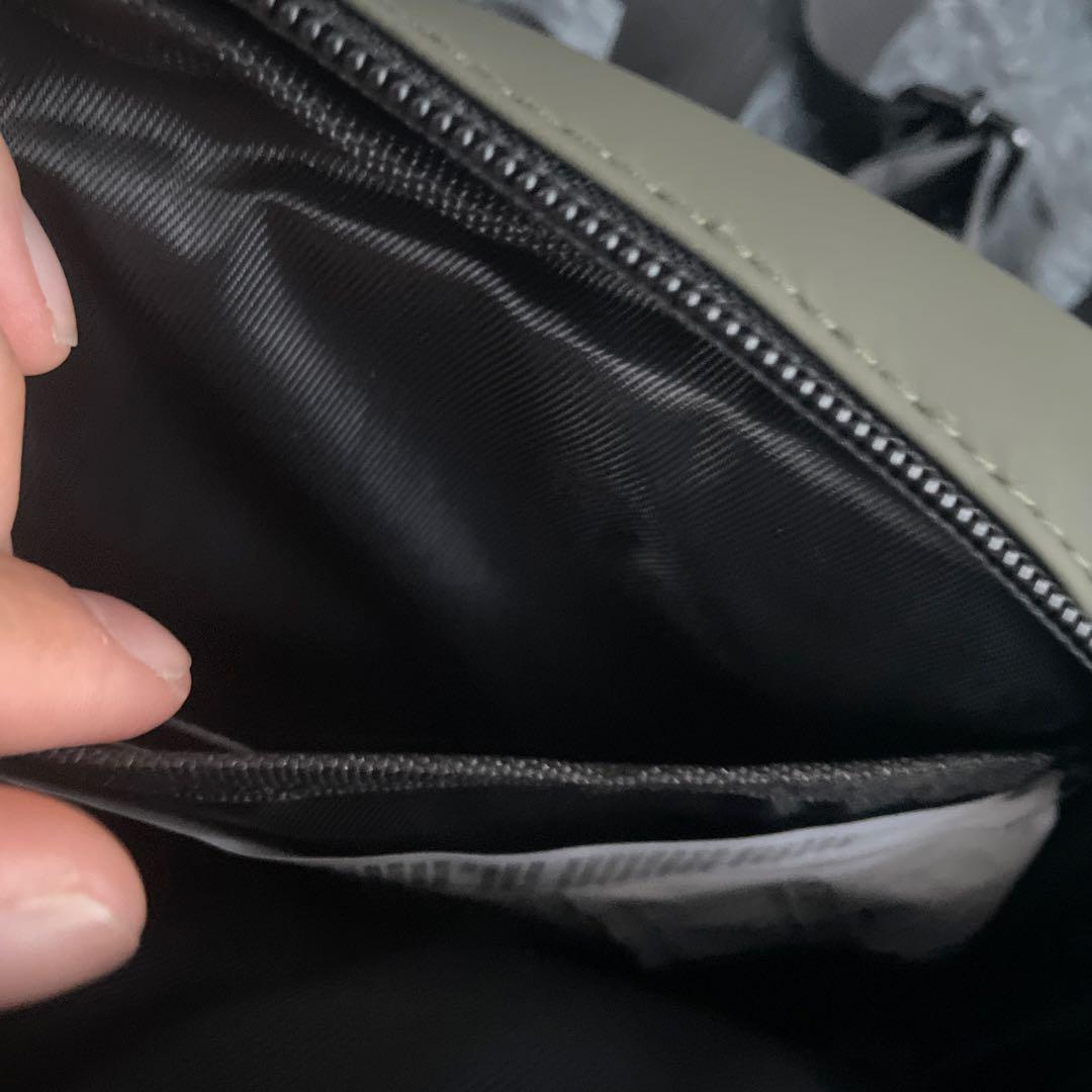 Stone lslandストーンアイランド ボディバッグ オリーブグリーン