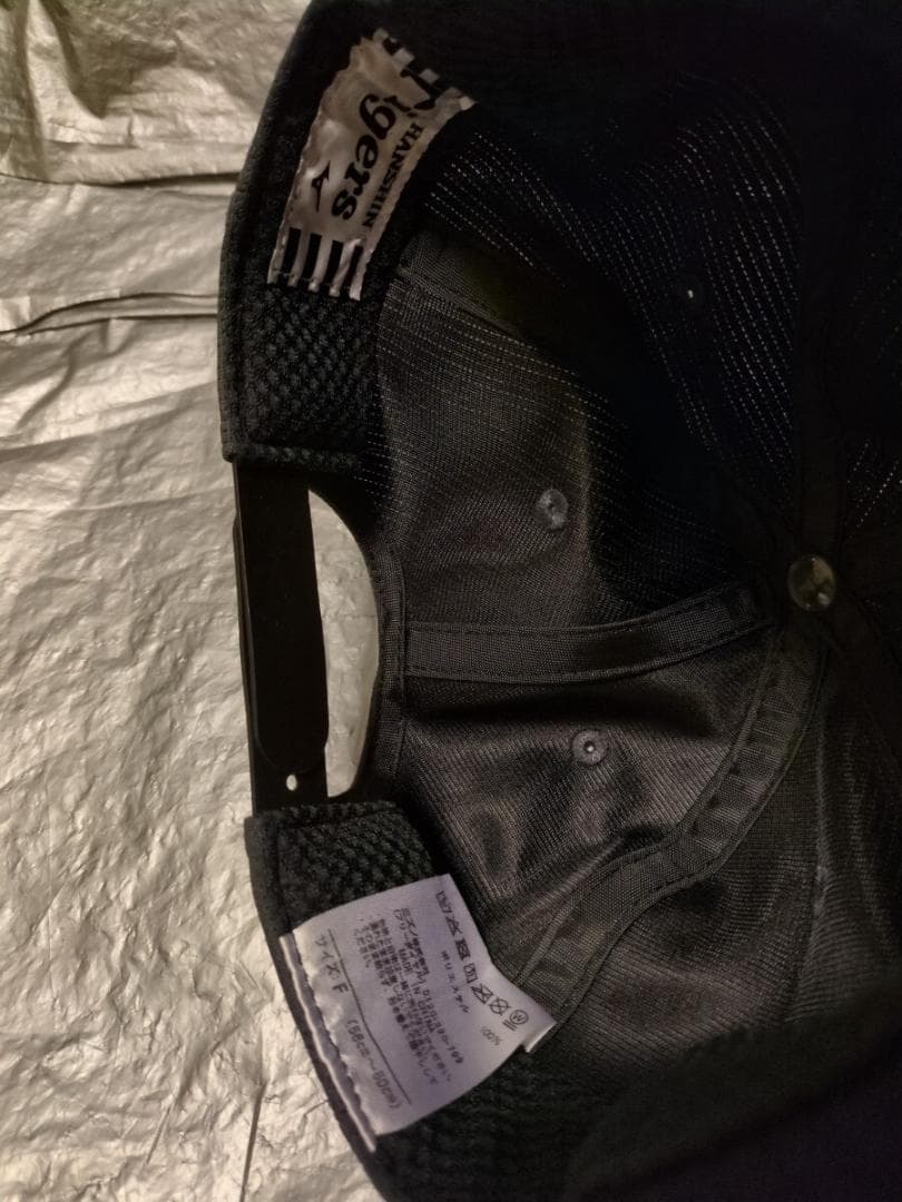 阪神タイガース ブラックダイナマイトシリーズ キャップ　帽子　B-LUCK