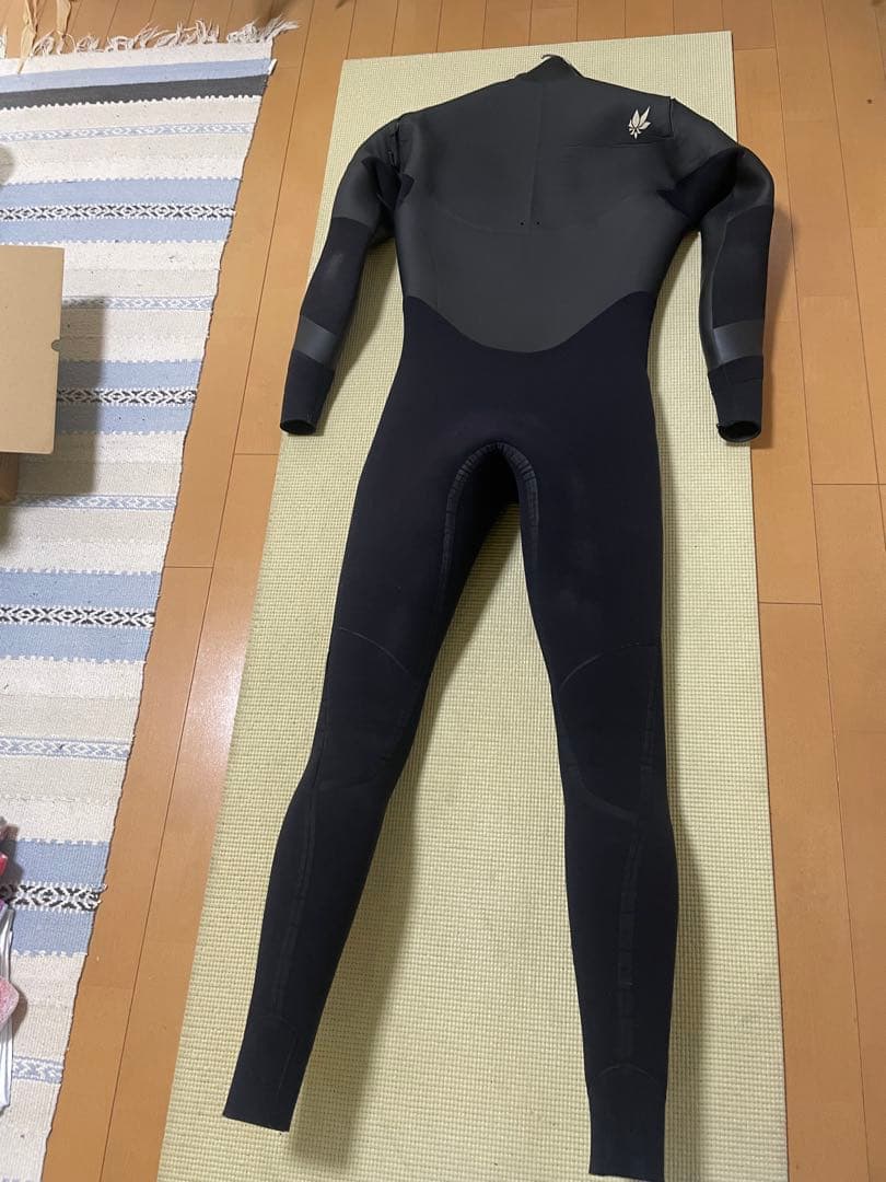 2022FWフルスーツセミドライ4/3mm hybrid u-zip - メルカリ