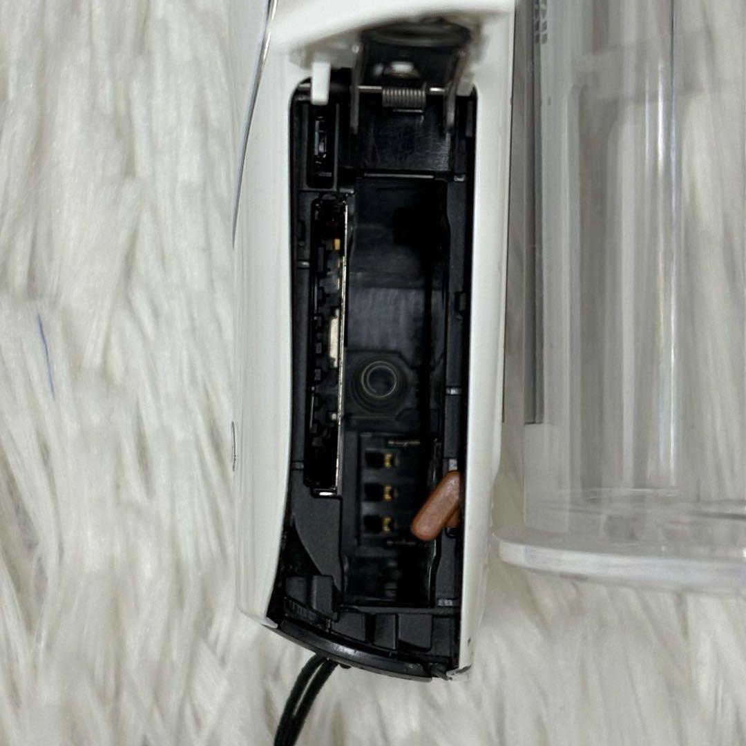 Canon カメラ　IXY 30S PC1473 充電器　ホワイト　コンデジ