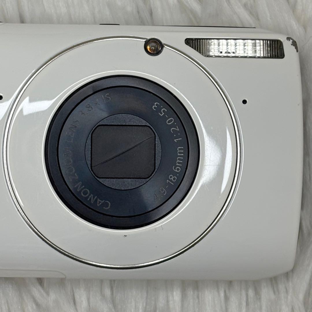 Canon カメラ　IXY 30S PC1473 充電器　ホワイト　コンデジ