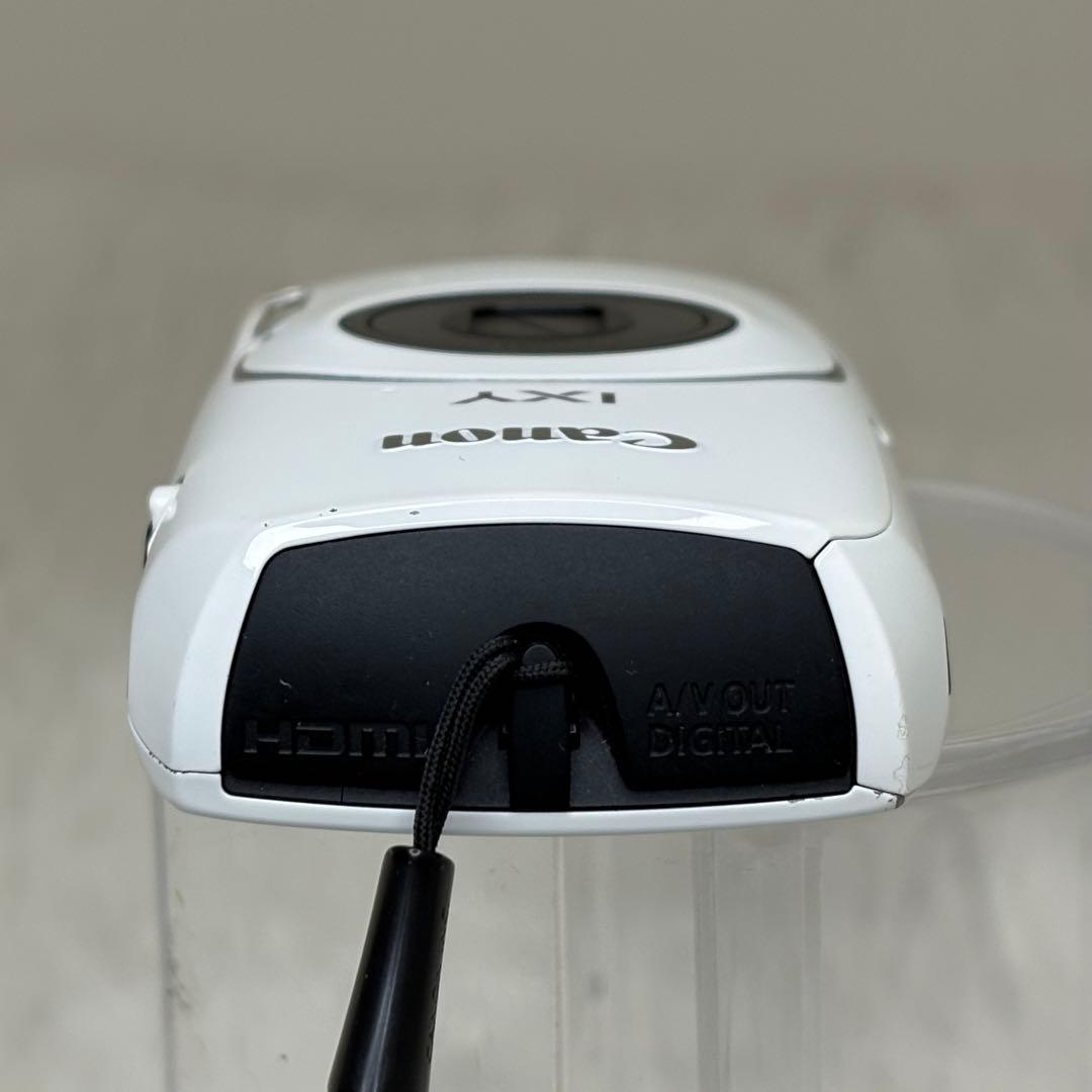 Canon カメラ　IXY 30S PC1473 充電器　ホワイト　コンデジ