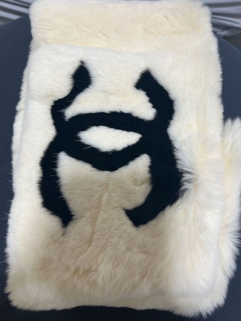 シャネル　ラパン　アイボリーマフラー