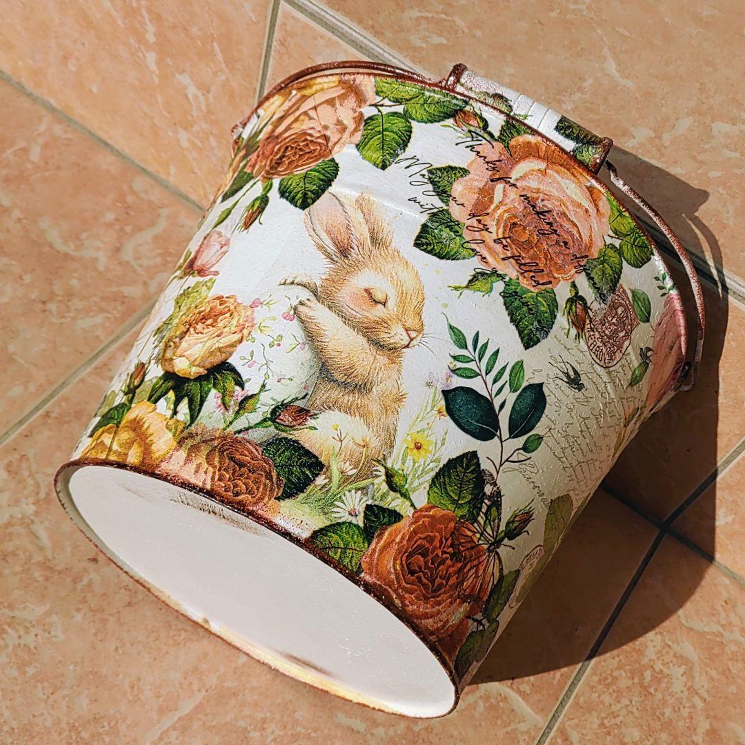 おみつ様　リメイク缶　特大持ち手付バケツ　白たまごのうさぎさん&Olive