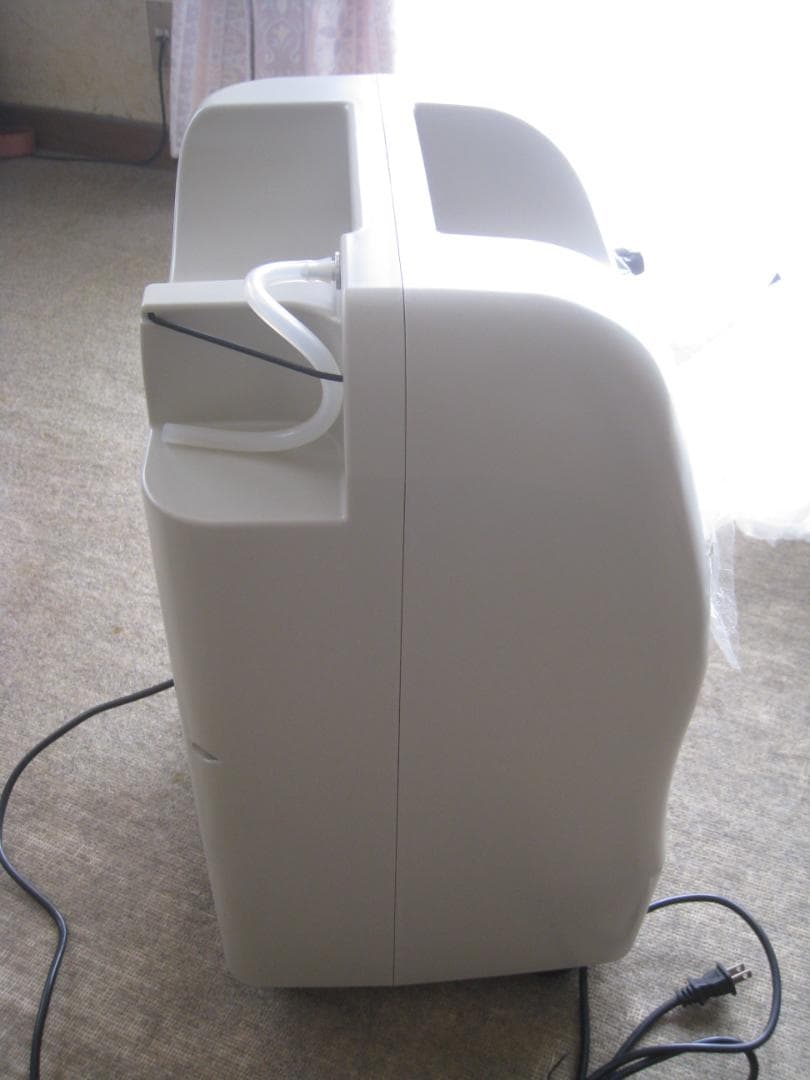 し*り様 ☆★引取限定★☆神戸メディケア酸素発生器　エムワンオーツーエス5L　未