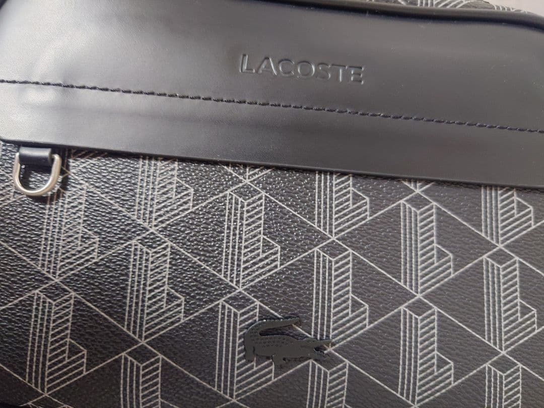 LACOSTE ラコステ ザ ブレンド モノグラム ボディバッグ