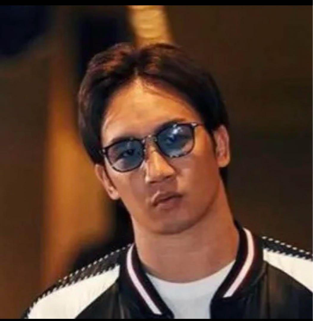 幻の話題のTOM FORD！朝倉未来 サングラス ブルーレンズ込み - メルカリ