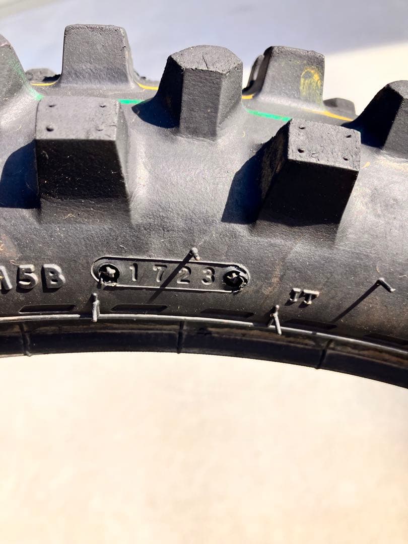 IRC M5B EVO 80/100-21 フロントタイヤ2本セット