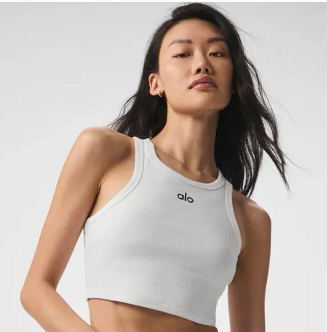 Alo yoga リブタンクトップ - メルカリ