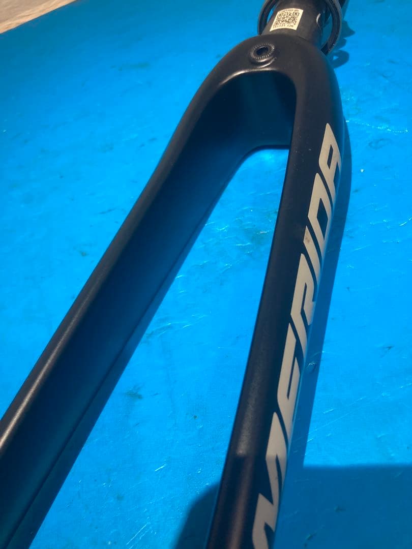 ★美品メリダ SCULTURA400 フルカーボンフロントフォークヘッドパーツ付