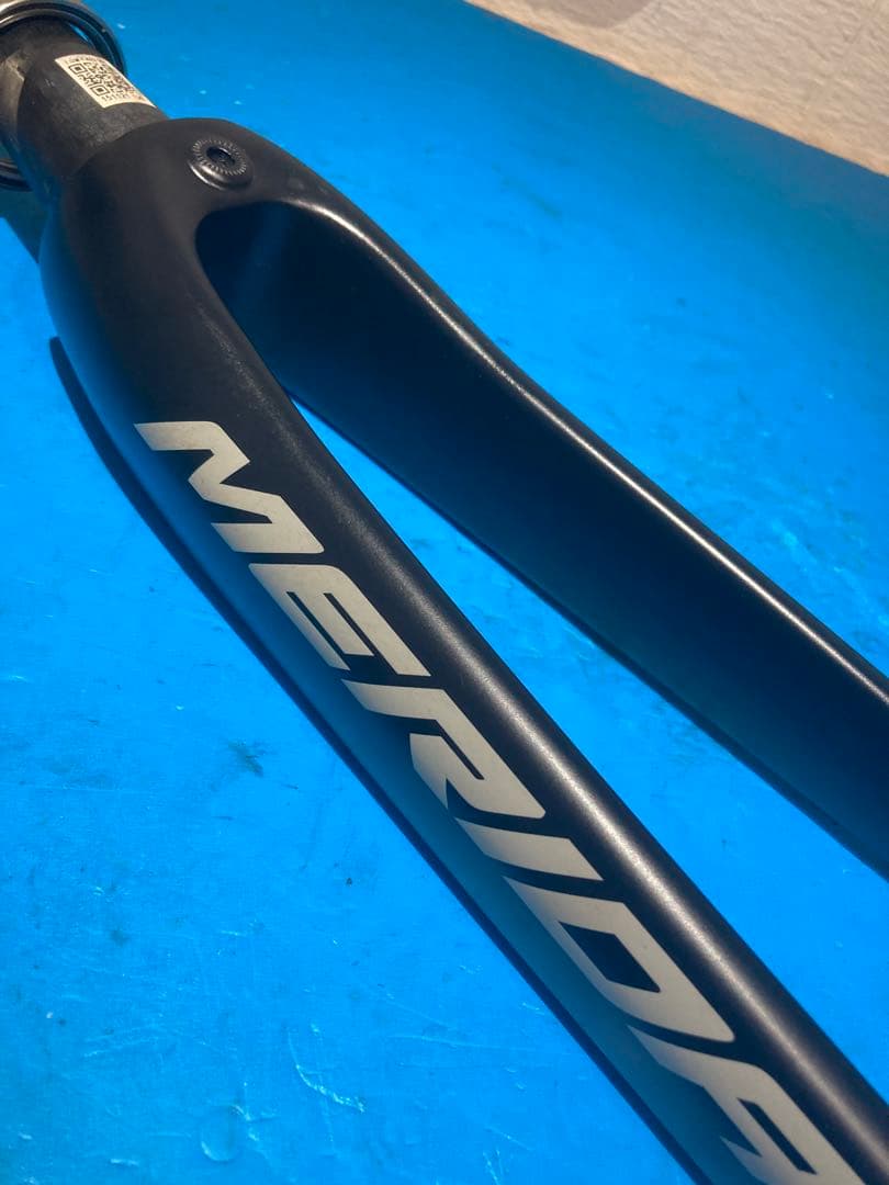 ★美品メリダ SCULTURA400 フルカーボンフロントフォークヘッドパーツ付