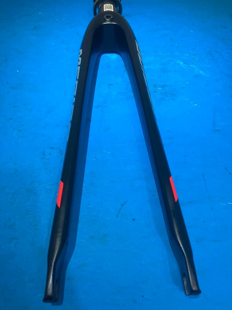 ★美品メリダ SCULTURA400 フルカーボンフロントフォークヘッドパーツ付