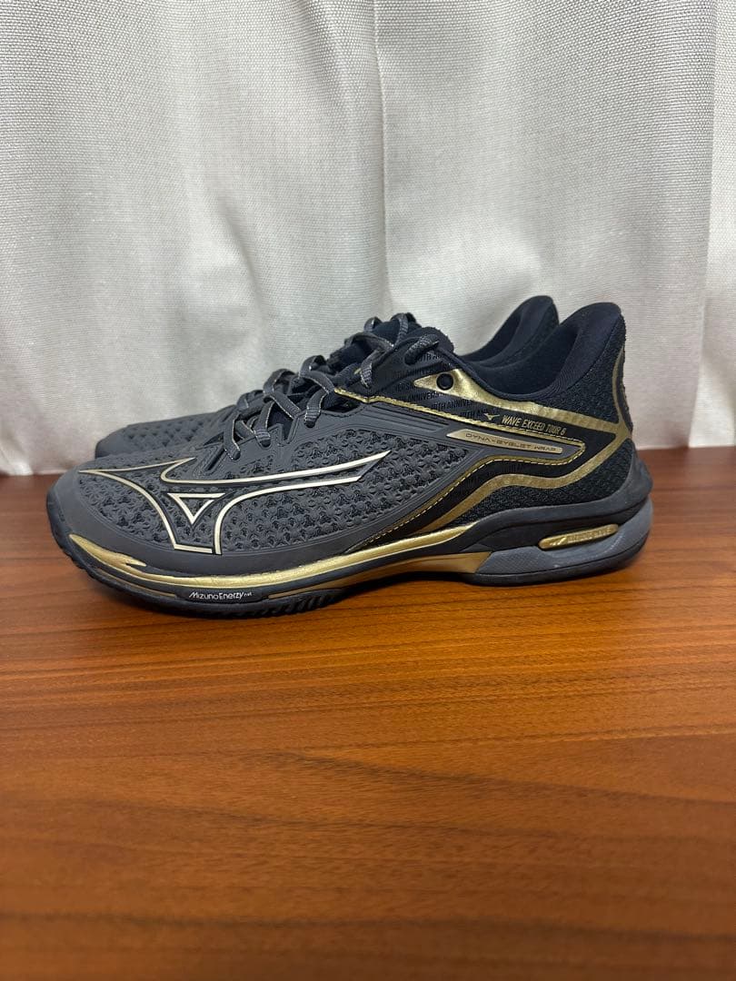 ミズノ　テニスシューズ
