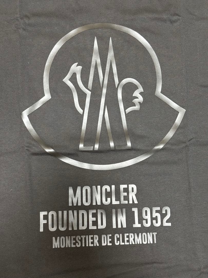 【新品未使用】MONCLER ブラック Tシャツ 1952 設立