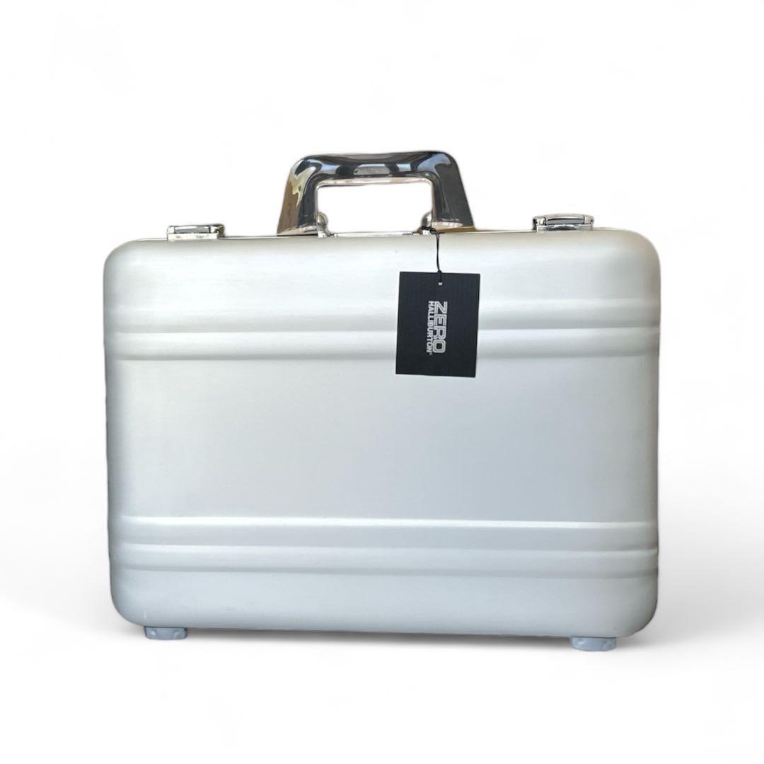 ゼロハリバートン クリアハンドル アタッシュケース - メルカリ