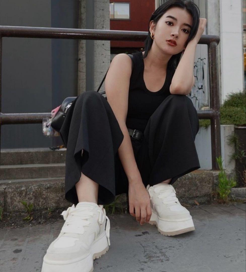 正規　美品　❤︎UGG❤︎厚底スニーカー 25cm Astromelアストロメル