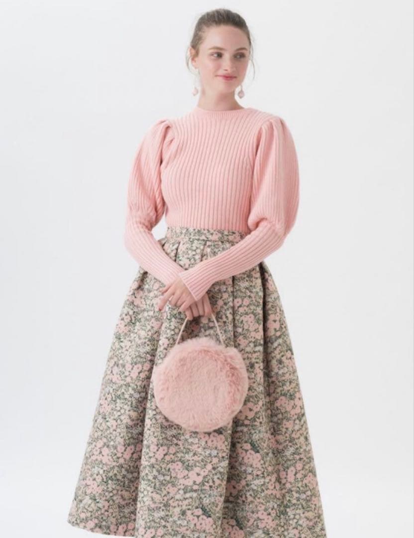 新品未使用タグ付 ツルバイマリコオイカワ Ariana 花柄 ジャガード