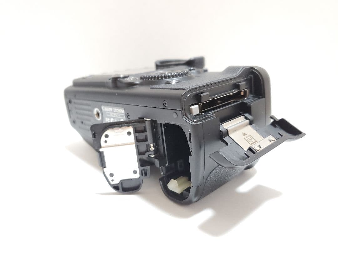Canon キヤノン EOS 5D　デジタルカメラ