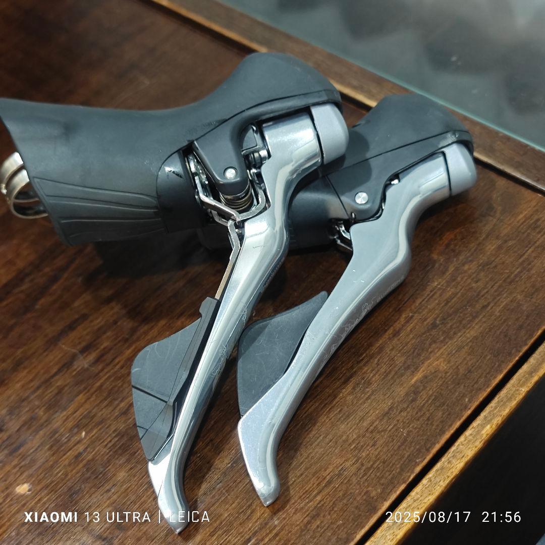 廃盤 R7000 シルバー 4点セット - メルカリ