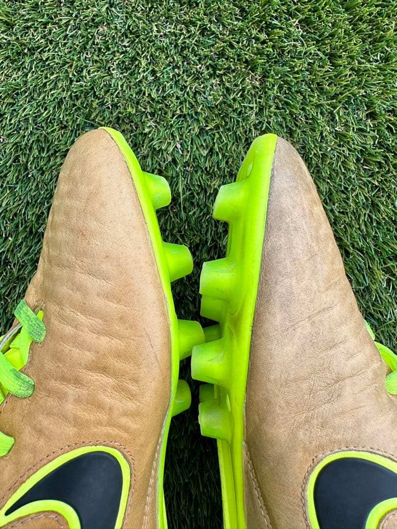 ナイキ マジスタ オーパス HG-E(ブラウン×蛍光イエロー) - メルカリ