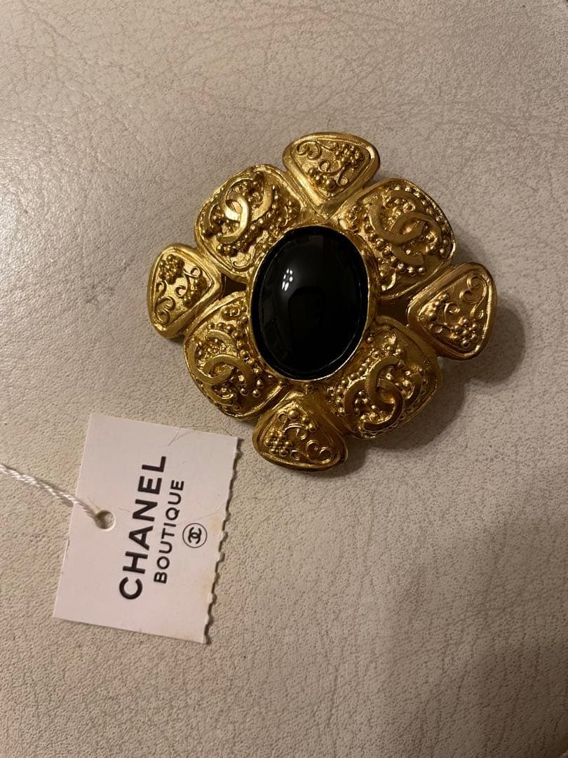 シャネル　ブローチ　ゴールド　ヴィンテージ