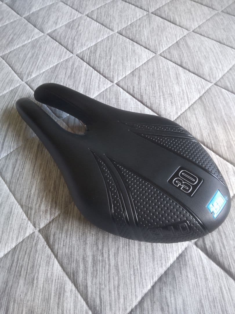 ism PL1.0 ロードバイクサドル