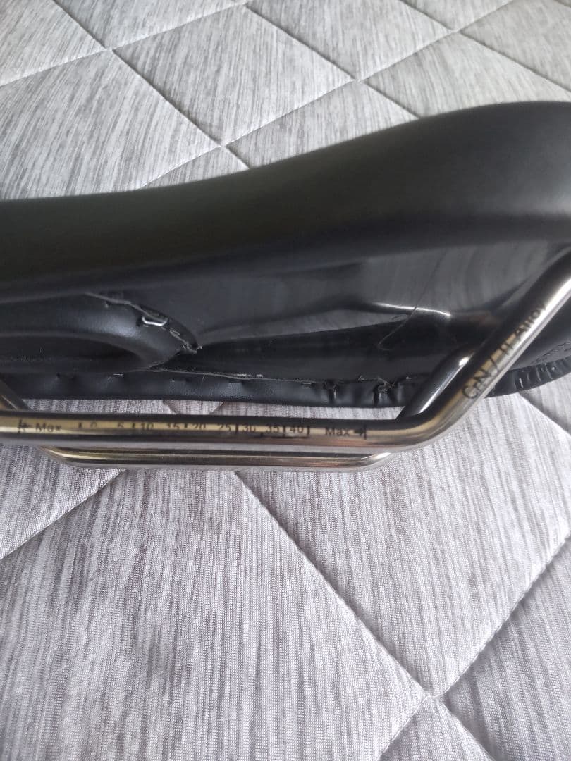 ism PL1.0 ロードバイクサドル