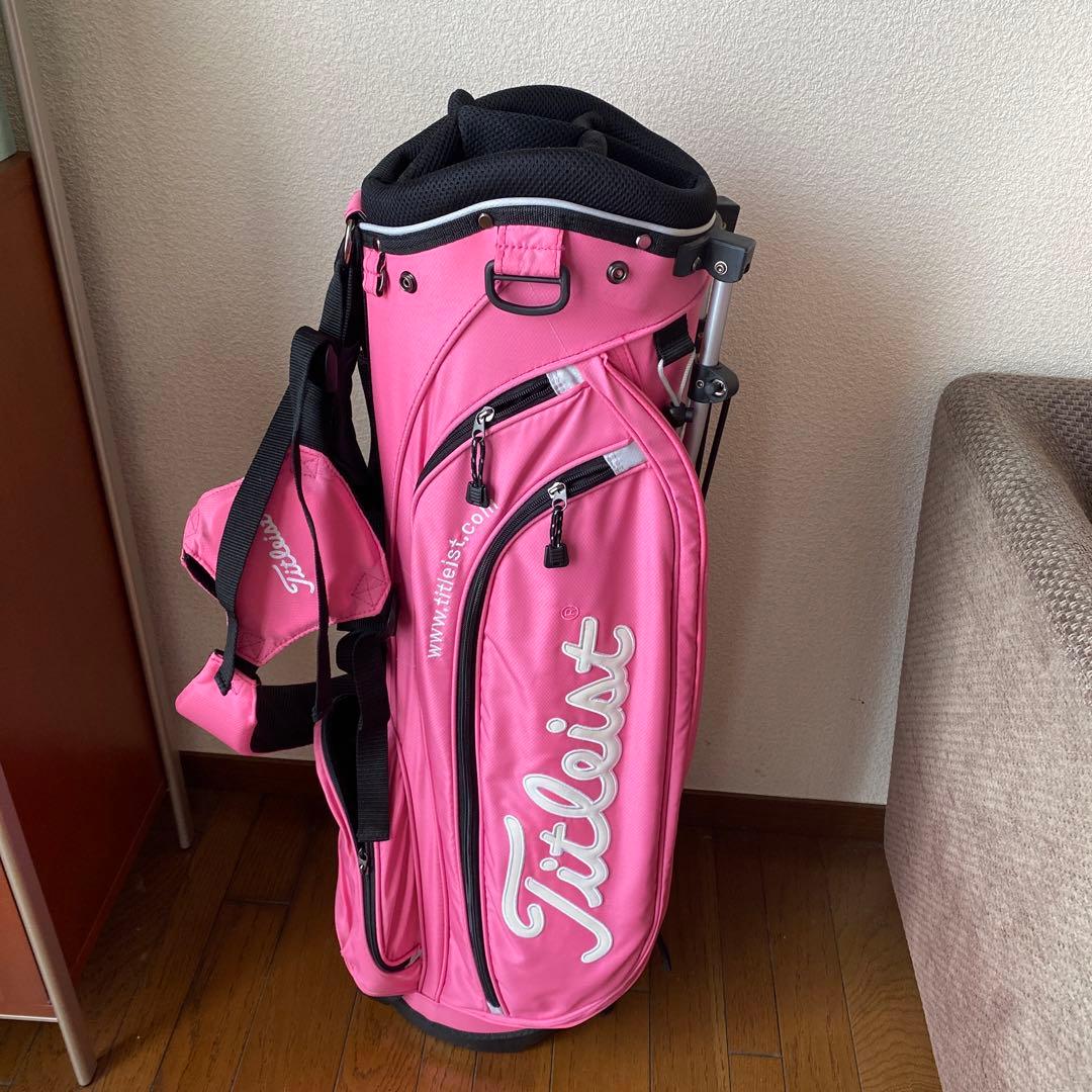 軽量キャディバッグ タイトリスト ピンク スタンド付き - メルカリ