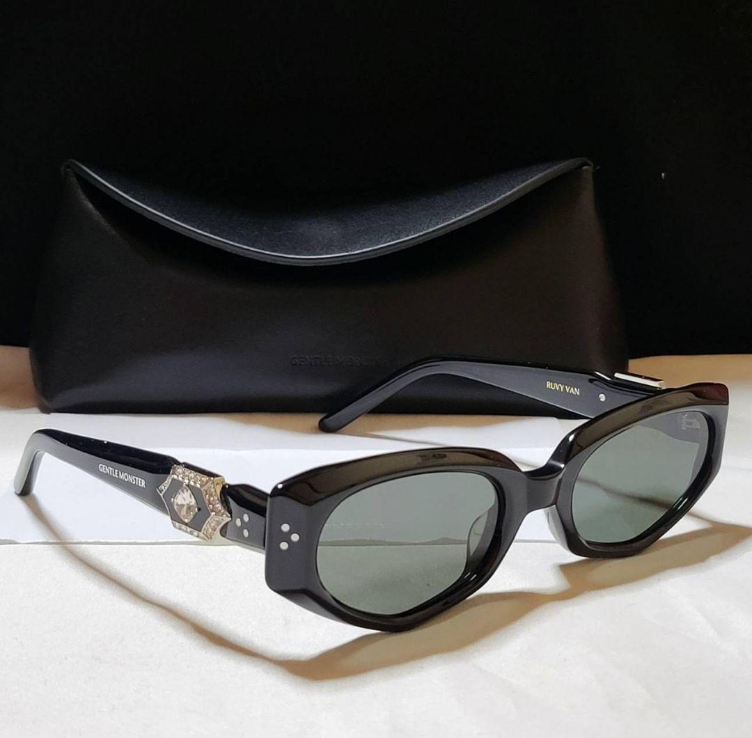 ◆GENTLE MONSTER◆サングラス　RUVY VANケース付き