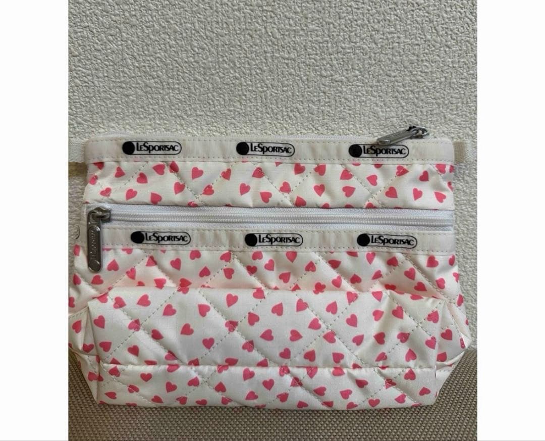 完売品　神崎恵さんコラボ　レスポートサック　コスメポーチ　コーラルハートキルト