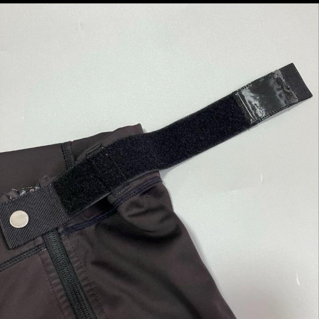 デサント【L】　スキー　レーシング用　ショートパンツ 調整可能ウエスト　黒