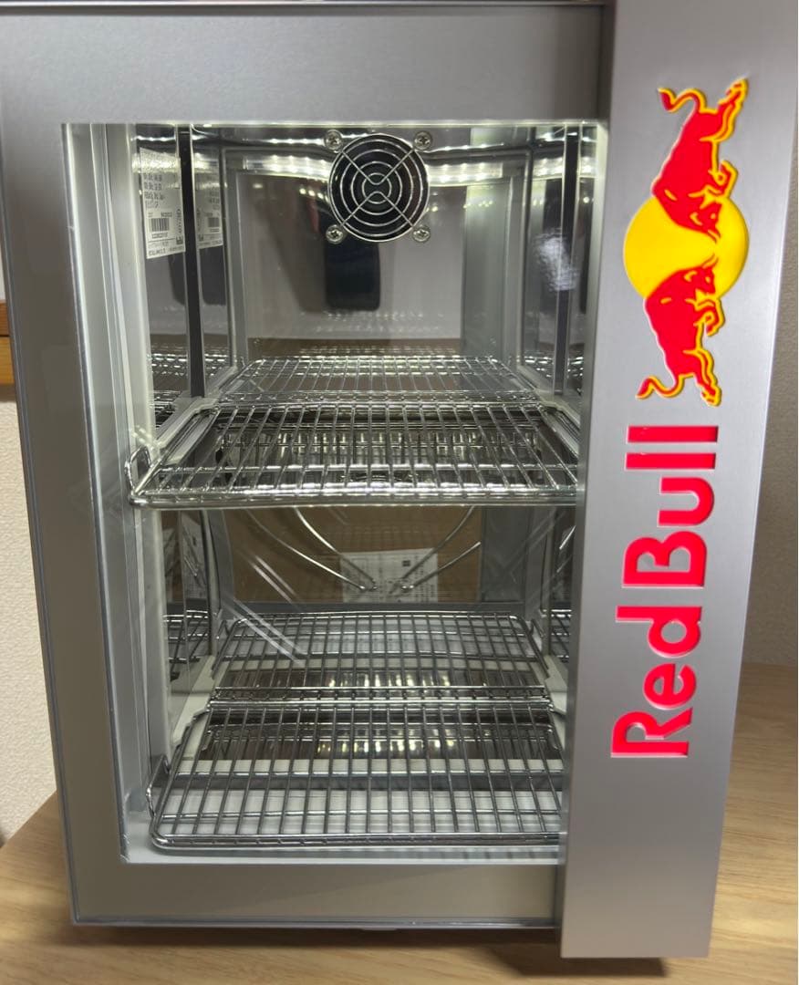 新品未使用】レッドブル 冷蔵庫 早い者勝ち - メルカリ