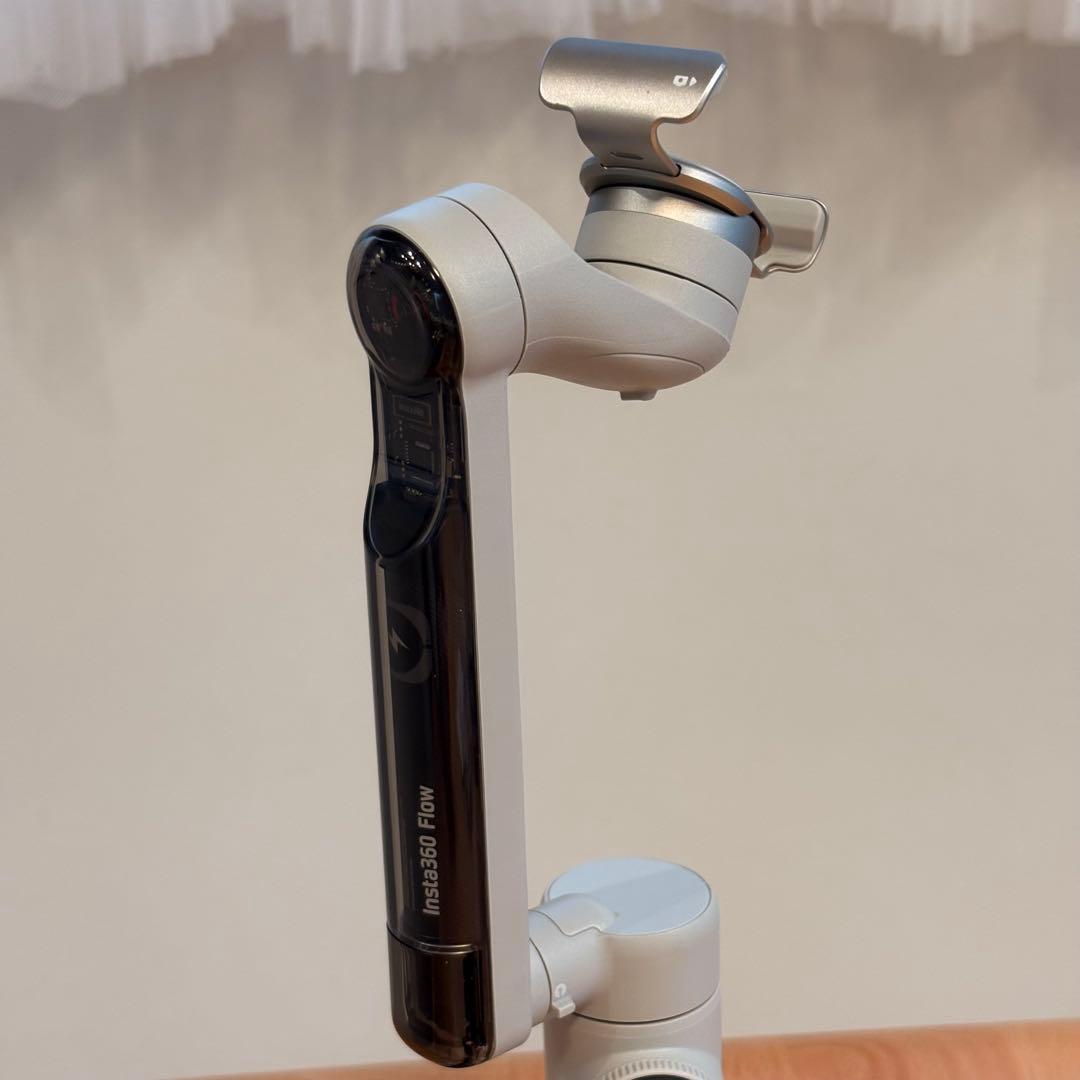 insta360Flow ストーングレー 【MagSafeマウント付属】