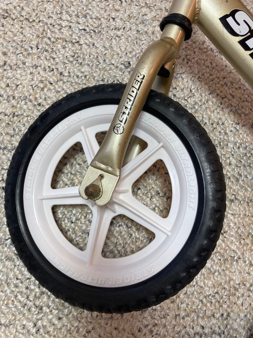 STRIDER バランスバイク ゴールド