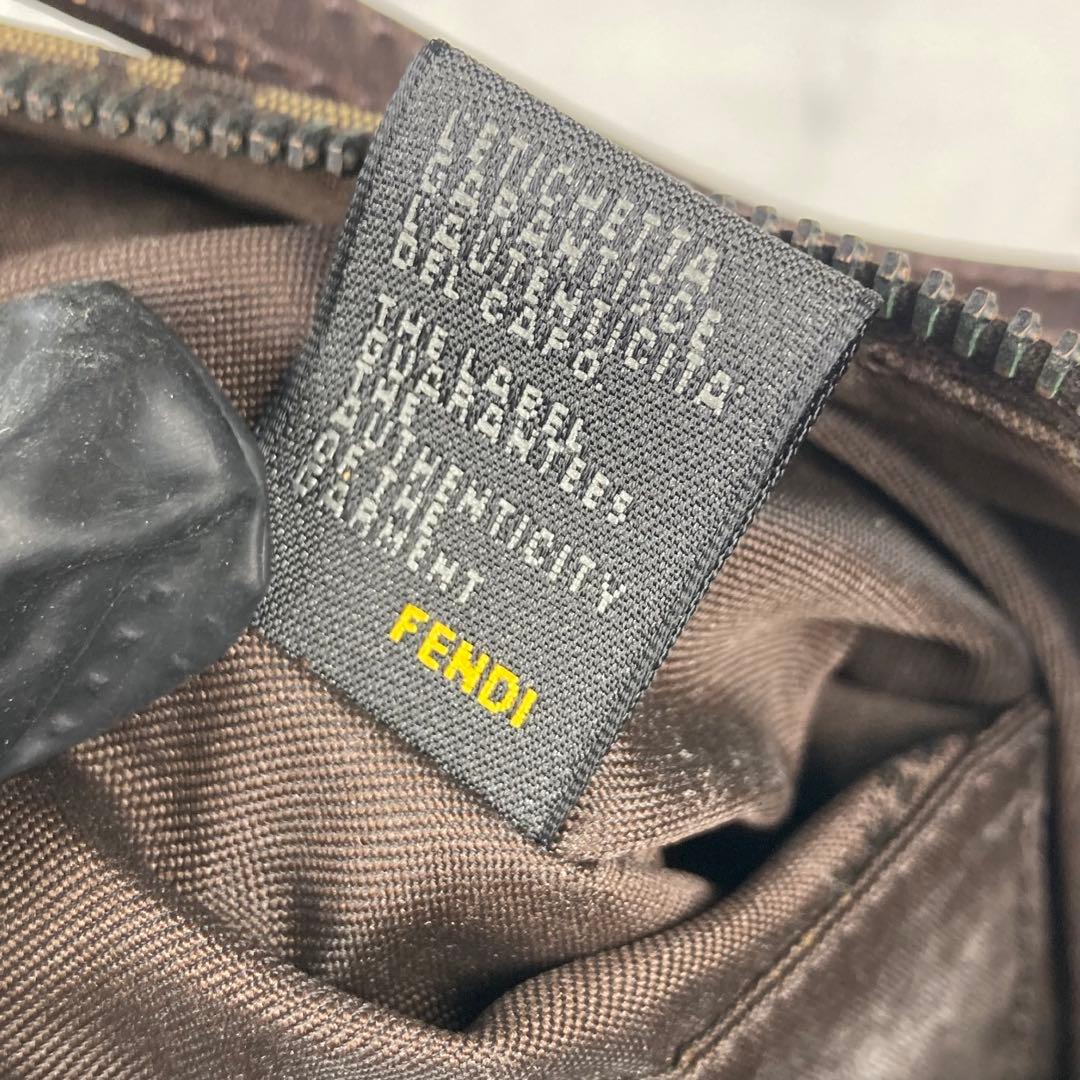 美品 FENDI ショルダーバック ズッキーノ キャンバス FF金具