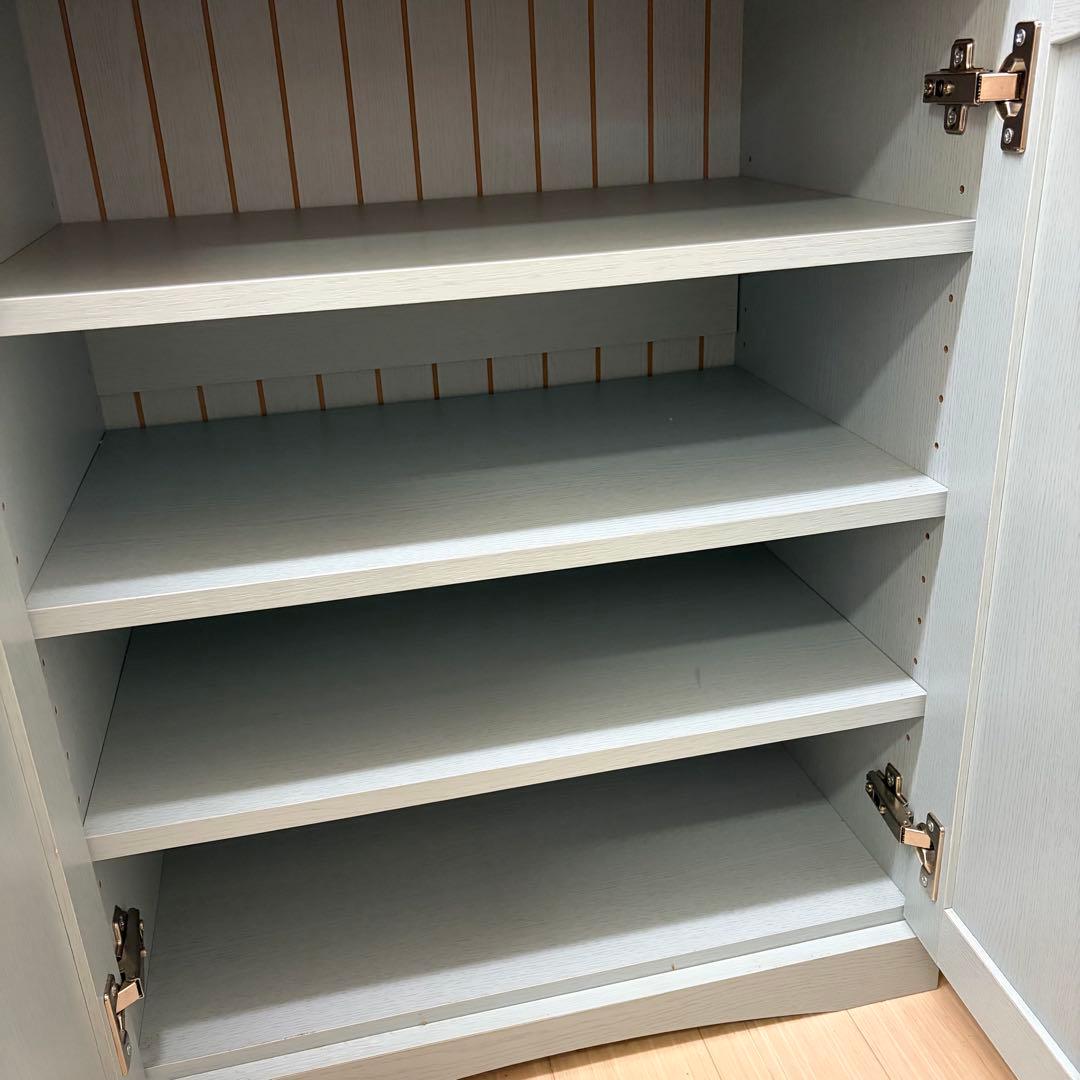 カップボード 幅60 オープンボード 食器棚 扉付き収納コンセント付きカントリー