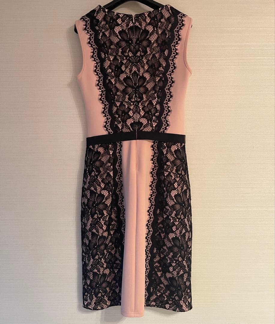 TADASHI SHOJI ピンクと黒のレース ノースリーブワンピース