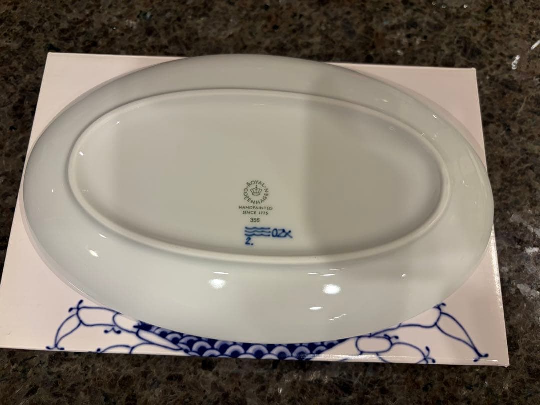 【新品未使用,箱付き】ロイヤルコペンハーゲン オーバルディッシュ 23.5cm