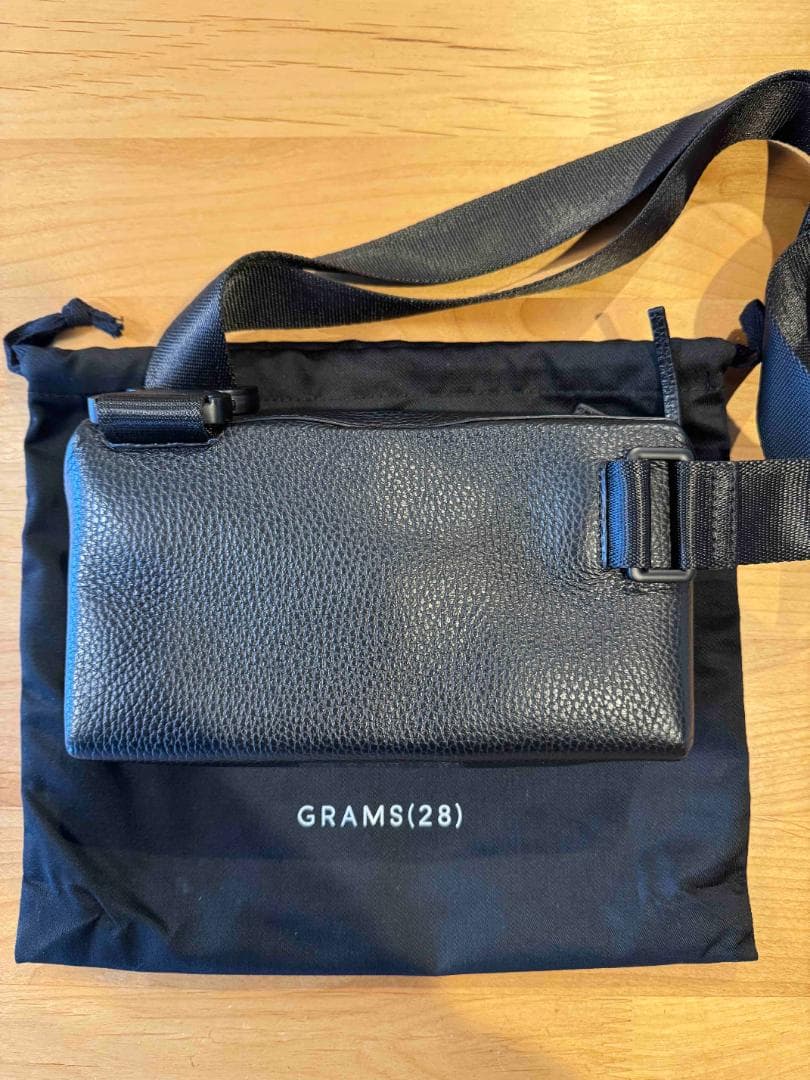GRAMS28 157 エッセンシャル クロスボディバッグ ブラック
