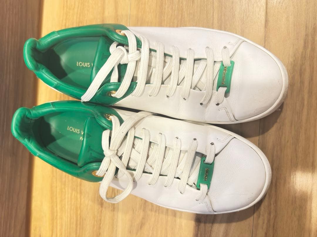 【LOUIS VUITTON】グリーンアクセントが映える レザースニーカー｜38