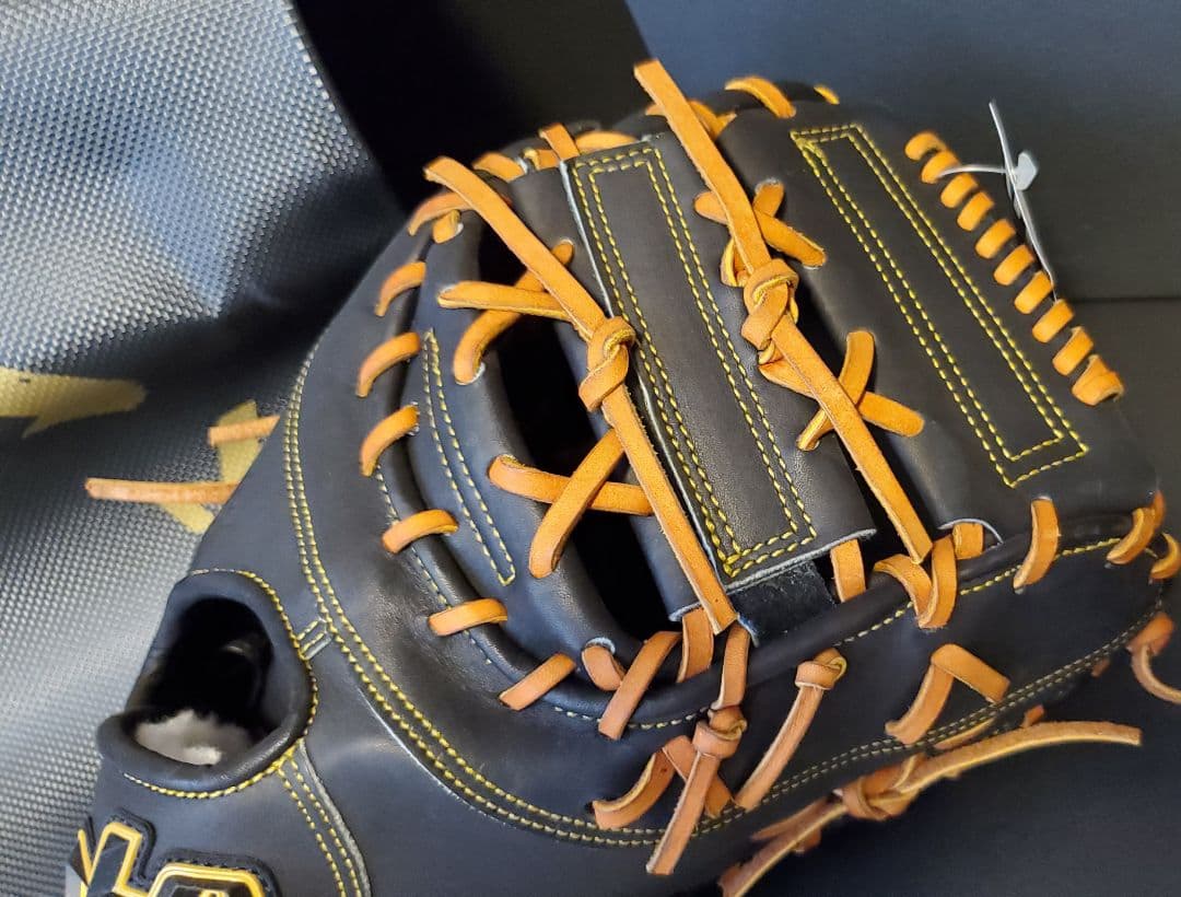 日本製新品◆ハタケヤマ硬式「久」希少モデル◆最上級『極』和牛革 8万円ミット