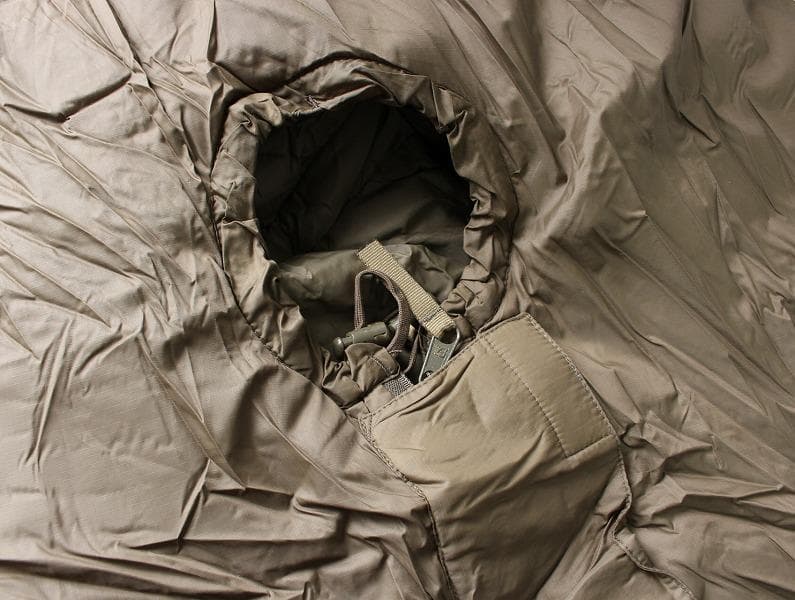 CARINTHIA Defence4 カリンシア ディフェンス4 M 185