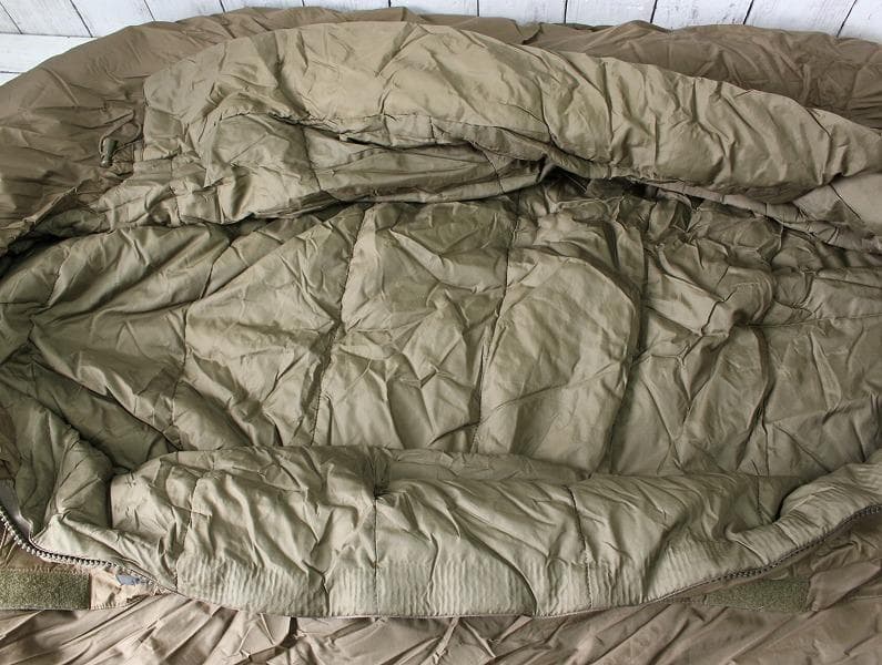 CARINTHIA Defence4 カリンシア ディフェンス4 M 185